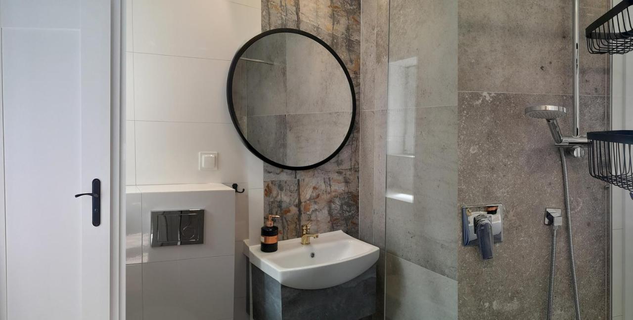 Dk Premium Przy Parku Centralnym Apartment *